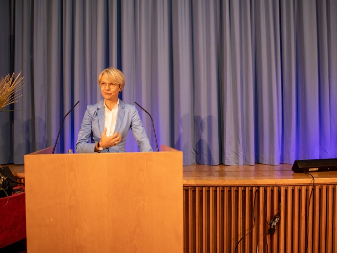 Schulministerin Dorothee Feller (vergrößerte Bildansicht wird geöffnet)